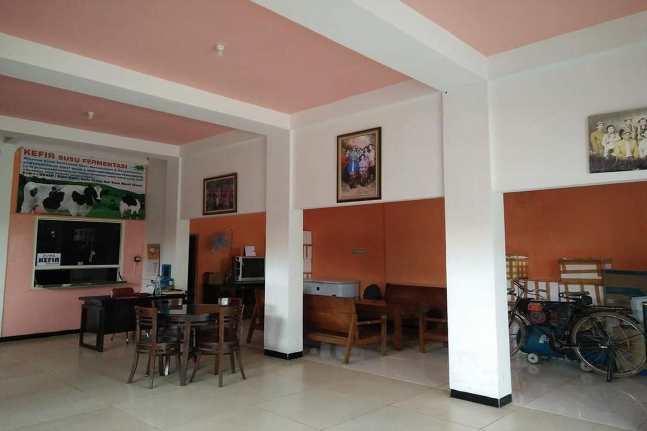 Ganeta Homestay Syariah Sidoarjo Exterior foto