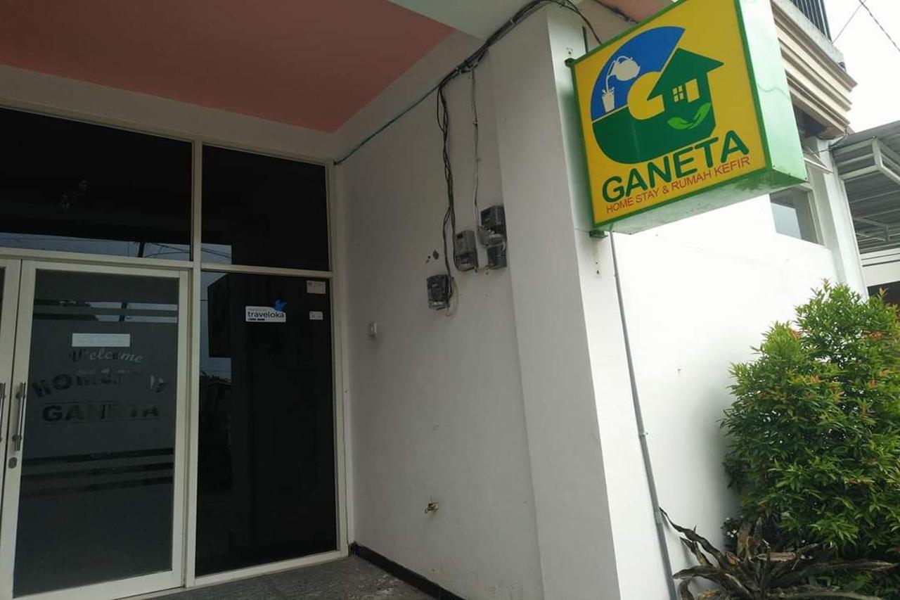 Ganeta Homestay Syariah Sidoarjo Exterior foto