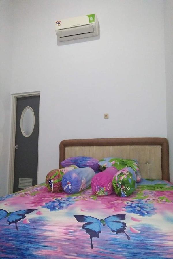 Ganeta Homestay Syariah Sidoarjo Exterior foto