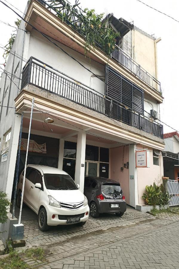 Ganeta Homestay Syariah Sidoarjo Exterior foto